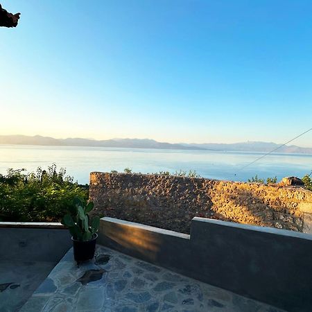 Apartament Fteri Stone House In Platanos, Akrata Zewnętrze zdjęcie