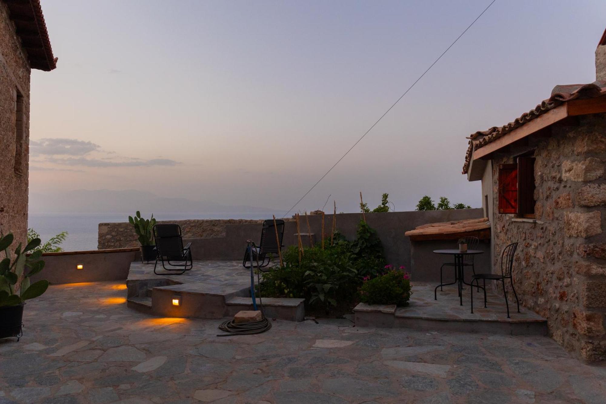 Apartament Fteri Stone House In Platanos, Akrata Zewnętrze zdjęcie